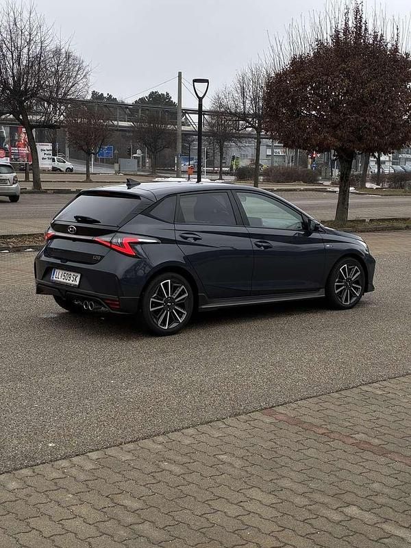 Gebraucht Hyundai i20 N Line 99 PS (72 kW) 2023 Grau Kleinwagen