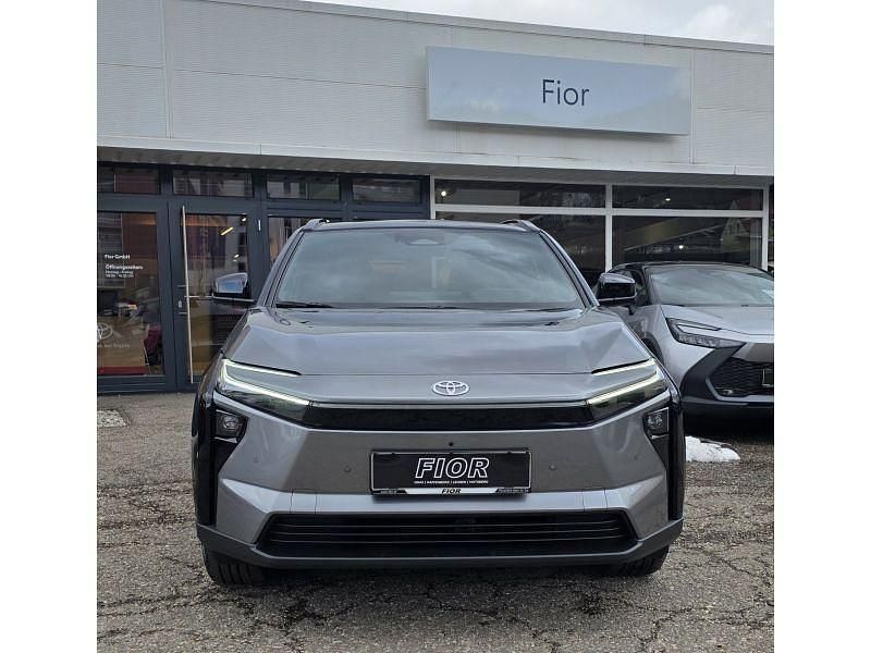 Neu Toyota bZ4X Lounge 164 kW (224 PS) 2026 SUV