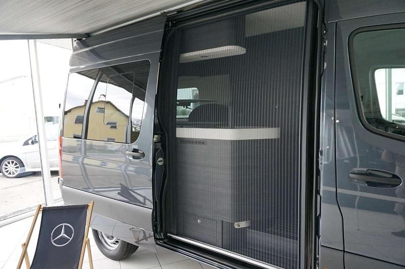 Gebraucht Mercedes Sprinter 190 PS (139 kW) 2023 Grau Van