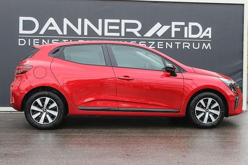 Gebraucht Mitsubishi Colt Invite 67 PS (49 kW) 2024 Rot Limousine