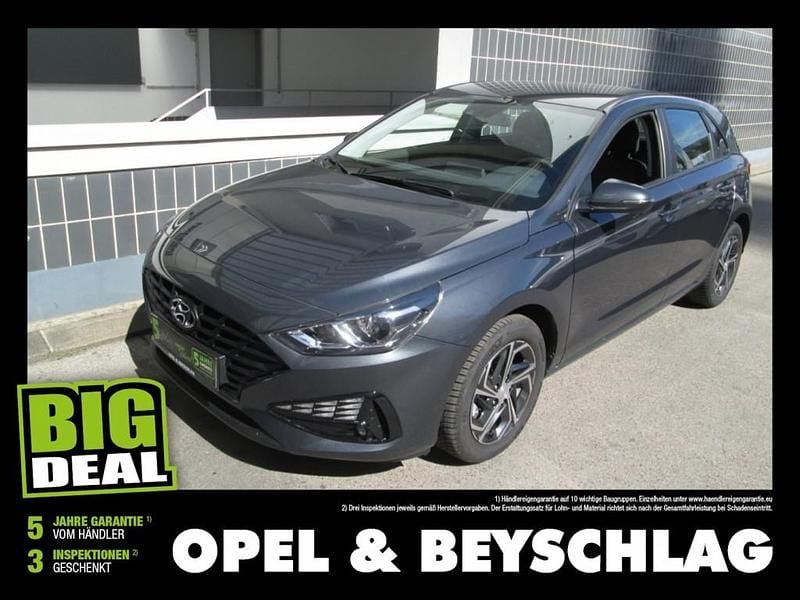 Grau Gebraucht 2024 Hyundai i30 Edition 30 Limousine | € 16.360 (Guter Preis) - Bild 1/4