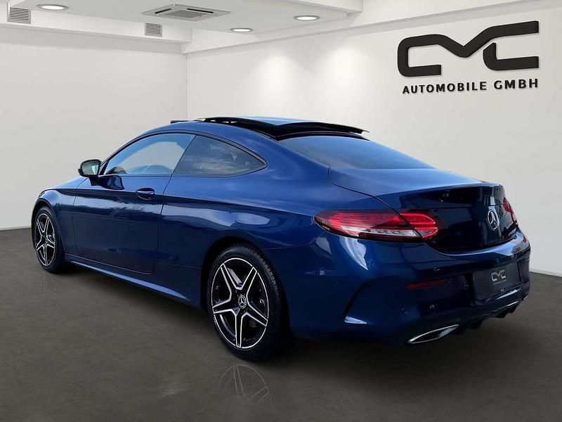 Gebraucht Mercedes C300 Night 245 PS (180 kW) 2019 Blau Coupé