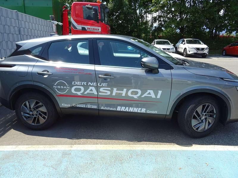 Gebraucht Nissan Qashqai Acenta 140 PS (102 kW) 2023 Grau SUV