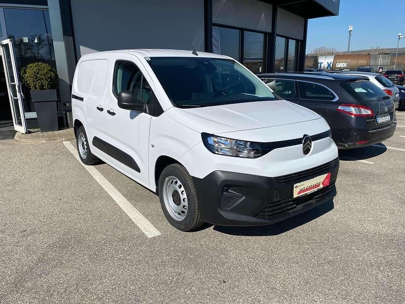 Gebraucht Citroën Berlingo 101 PS (74 kW) 2024 Weiß Van / Kleinbus