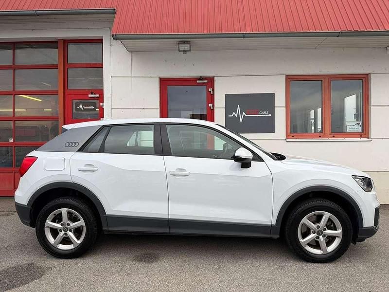 Gebraucht Audi Q2 Basis 116 PS (85 kW) 2017 Weiß SUV