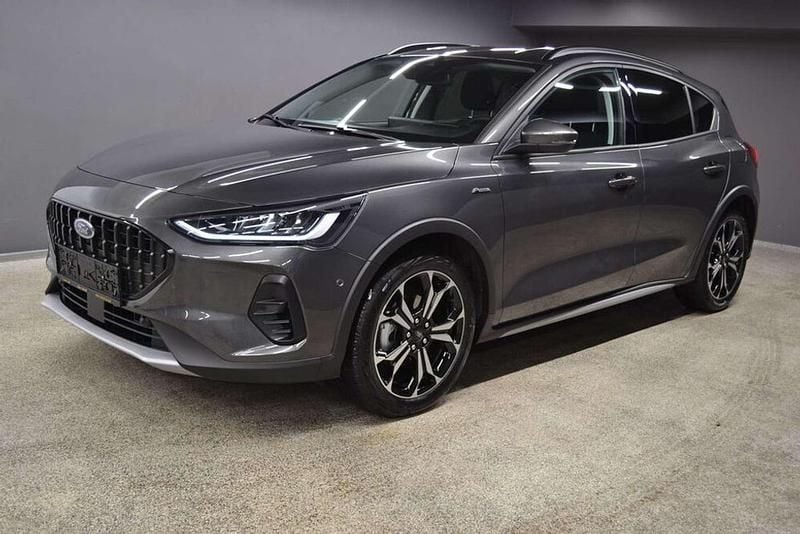 Grau Gebraucht 2023 Ford Focus Active X Limousine | € 21.900 (Guter Preis) - Bild 1/4