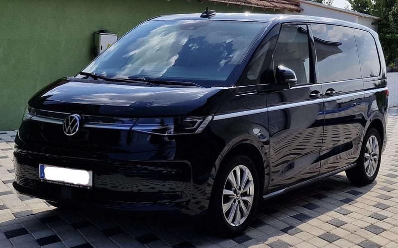 Gebraucht VW Multivan Style 150 PS (110 kW) 2024 Schwarz Van