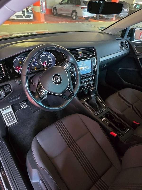 Gebraucht VW Golf VII Highline 110 PS (80 kW) 2016 Schwarz Limousine