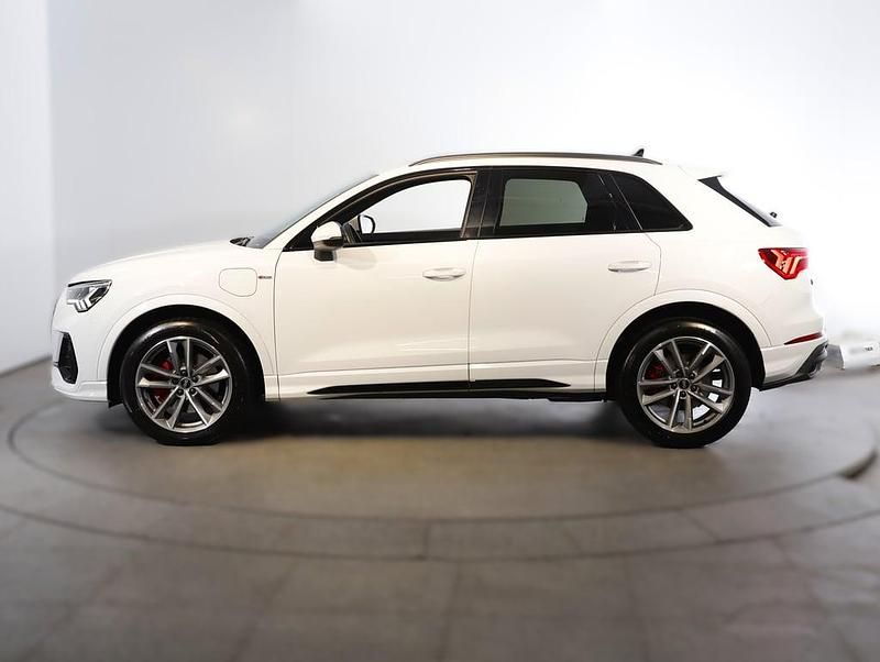 Gebraucht Audi e-tron S-Line 245 PS (180 kW) 2023 Weiß SUV