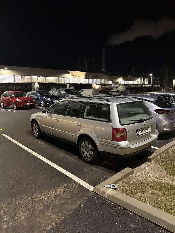 Gebraucht VW Passat Highline 101 PS (74 kW) 2001 Kombi