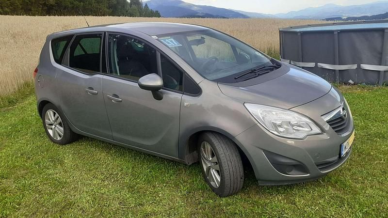 Gebraucht Opel Meriva Edition 75 PS (55 kW) 2011 Bronze Van / Kleinbus