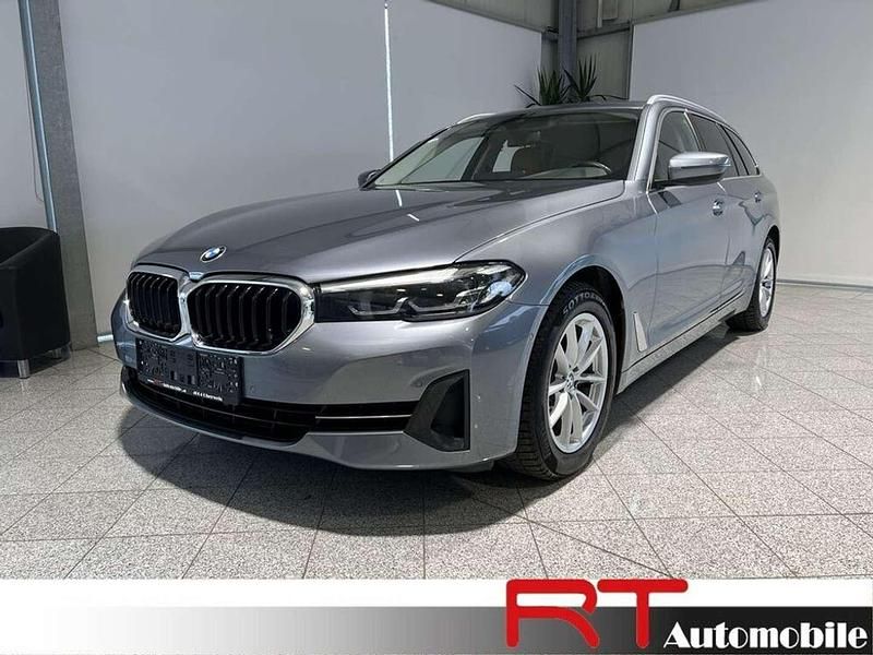 Grau Gebraucht 2022 BMW 520 Kombi | € 31.900 (Guter Preis) - Bild 1/4