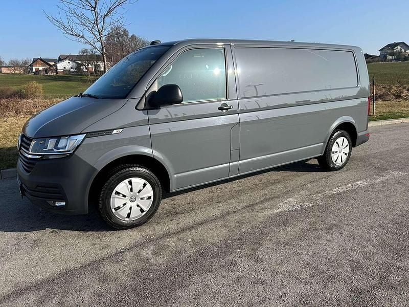 Gebraucht VW T6.1 150 PS (110 kW) 2022 Grau Van