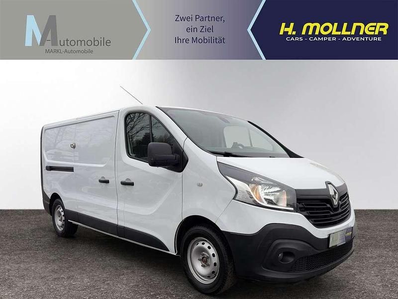 Gebraucht Renault Trafic Komfort 145 PS (106 kW) 2017 Weiß Van / Kleinbus