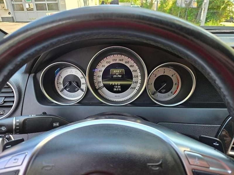 Schwarz Gebraucht 2012 Mercedes C350 Avantgarde Limousine | € 13.999 - Bild 1/4