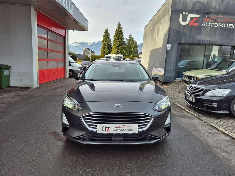 Gebraucht Ford Focus 101 PS (74 kW) 2021 Grau Kombi