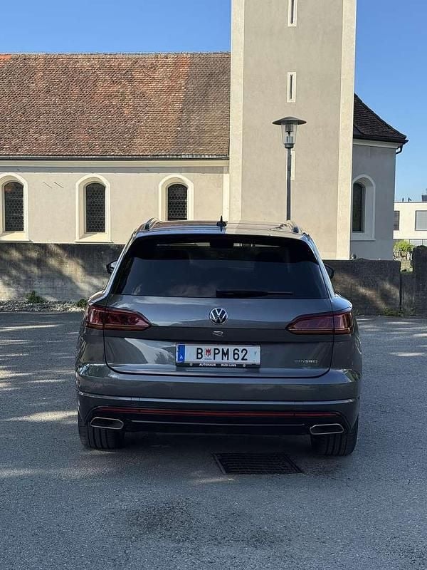 Gebraucht VW Touareg R 340 PS (250 kW) 2021 SUV