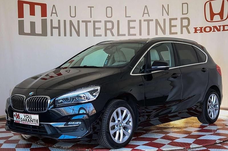 Schwarz Gebraucht 2020 BMW 218 Luxury Line Kombi | € 17.450 (Fairer Preis) - Bild 1/4