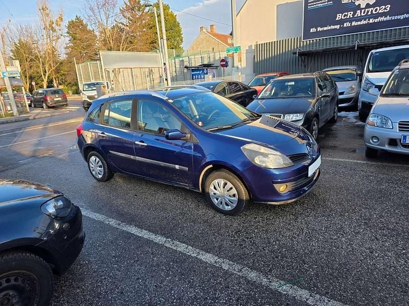 Blau Gebraucht 2008 Renault Clio GrandTour Dynamique Kombi | € 1.995 - Bild 1/4