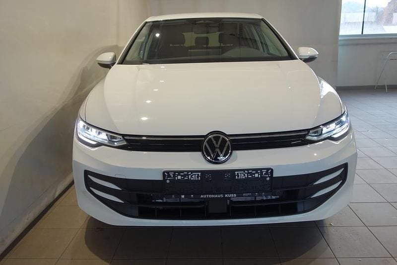 Gebraucht VW Golf VIII 115 PS (84 kW) 2026 Weiss  normal
