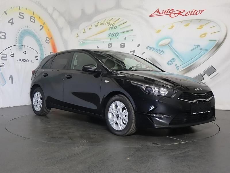 Black pearl Neu 2025 Kia Ceed Kleinwagen | € 21.190 (Guter Preis) - Bild 1/3