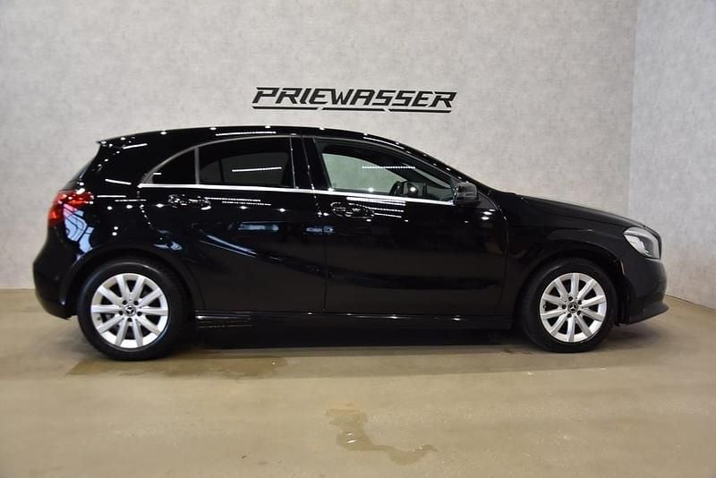 Gebraucht Mercedes A180 109 PS (80 kW) 2017 Schwarz normal