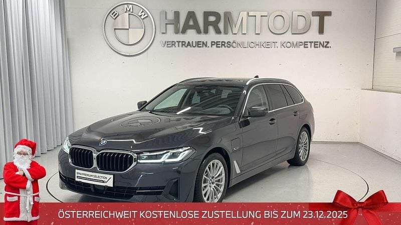 Grau Gebraucht 2021 BMW 530e Efficient Dynamics Kombi | € 33.889 (Guter Preis) - Bild 1/3