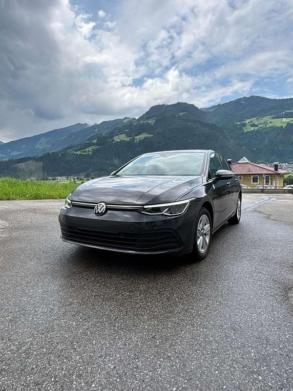 Gebraucht VW Golf VIII 116 PS (85 kW) 2021 Limousine