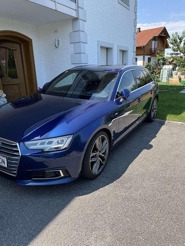 Gebraucht Audi A4 Sport 190 PS (139 kW) 2016 Blau Kombi