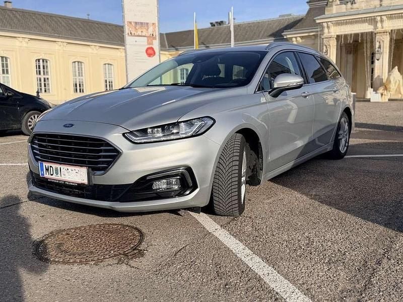 Gebraucht Ford Mondeo Titanium 140 PS (102 kW) 2022 Silber Kombi