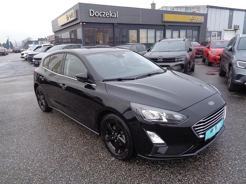 Schwarz Gebraucht 2020 Ford Focus Cool & Connect Limousine | € 14.490 (Fairer Preis) - Bild 1/4