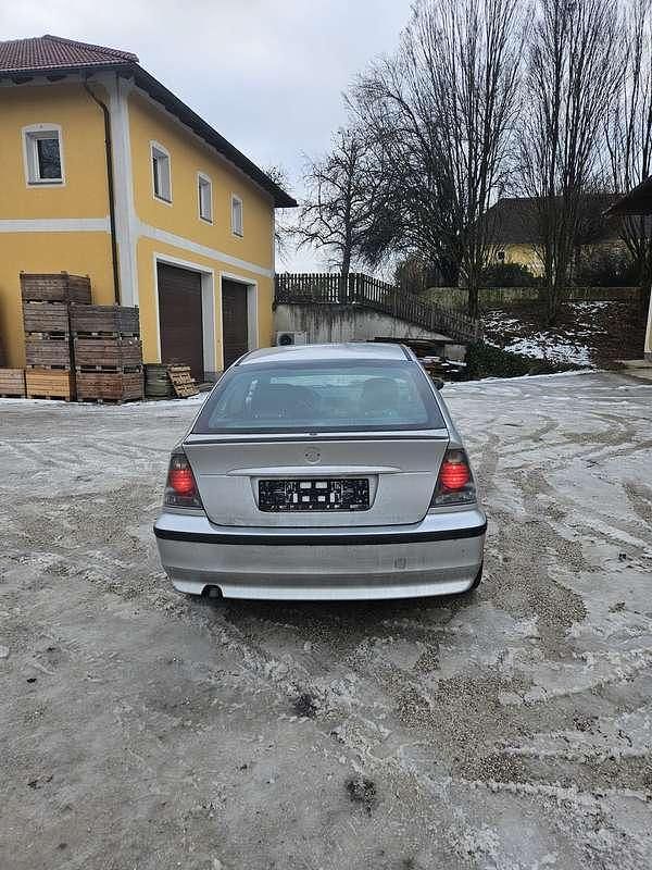 Gebraucht BMW 318 116 PS (85 kW) 2003 Silber Limousine
