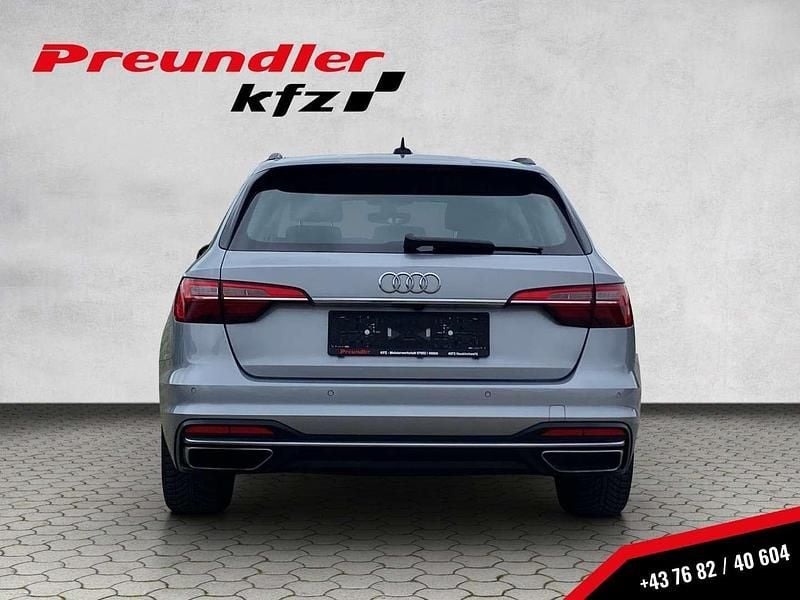 Gebraucht Audi A4 Advanced 163 PS (119 kW) 2022 Silber Kombi