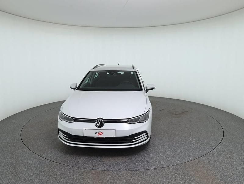 Gebraucht VW Golf VIII Life 116 PS (85 kW) 2024 Weiß Kombi