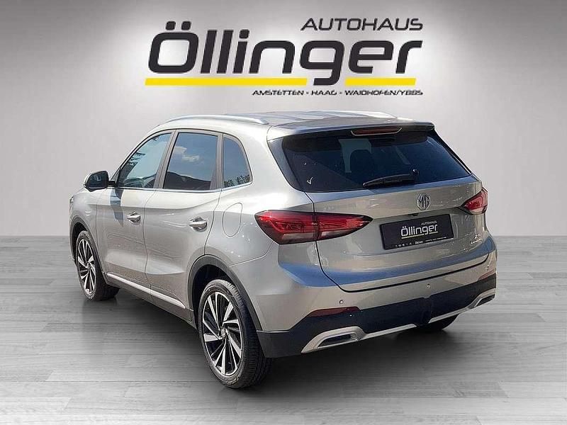 Gebraucht MG ZS Luxury 102 PS (75 kW) 2025 Silber Limousine