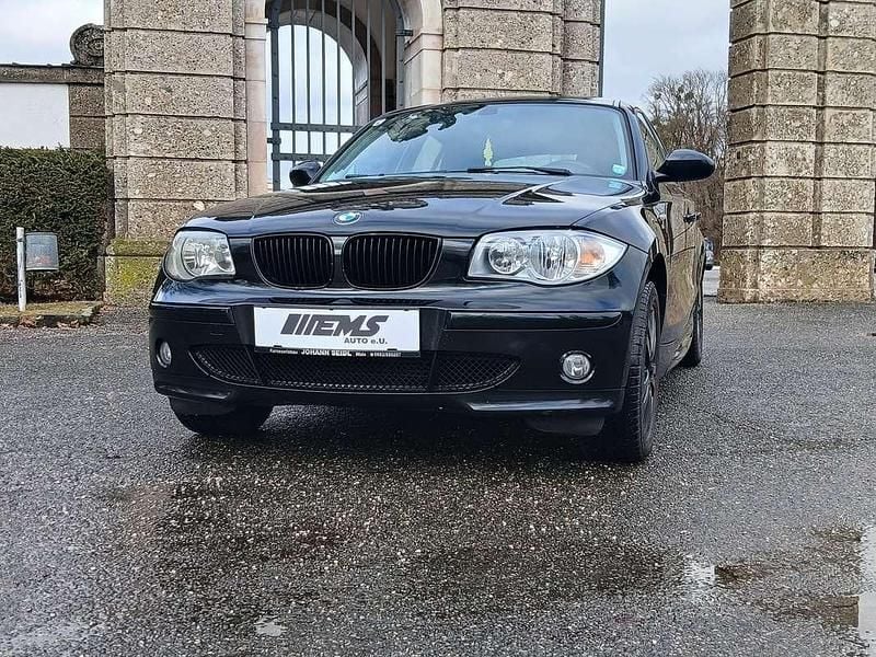 Gebraucht BMW 118 122 PS (89 kW) 2006 Schwarz Kleinwagen
