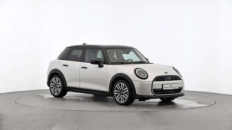 Gebraucht Mini Cooper 114 kW (156 PS) 2025 Nanuq white Kleinwagen