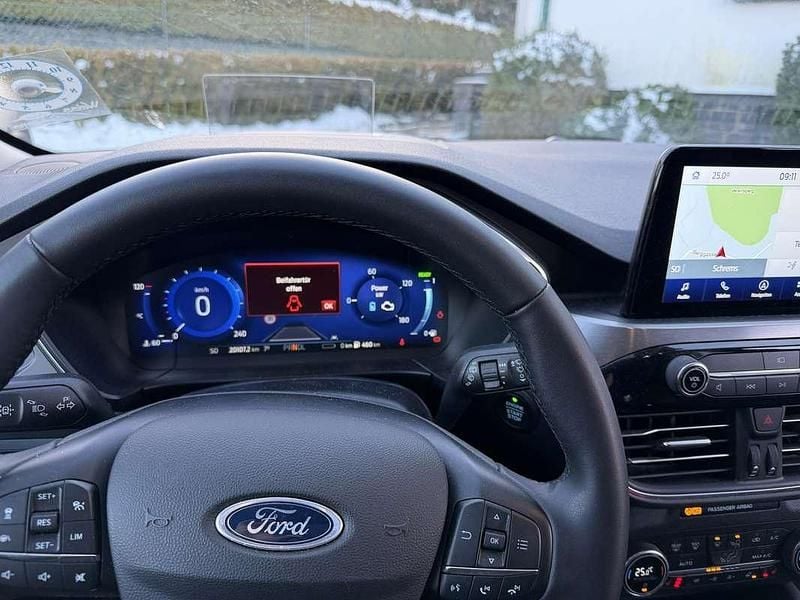 Grau Gebraucht 2022 Ford Kuga Titanium SUV | € 26.800 (Fairer Preis) - Bild 1/4