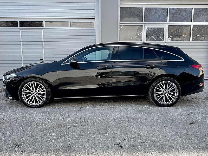 Gebraucht Mercedes CLA200 Shooting Brake 150 PS (110 kW) 2020 Schwarz Kombi