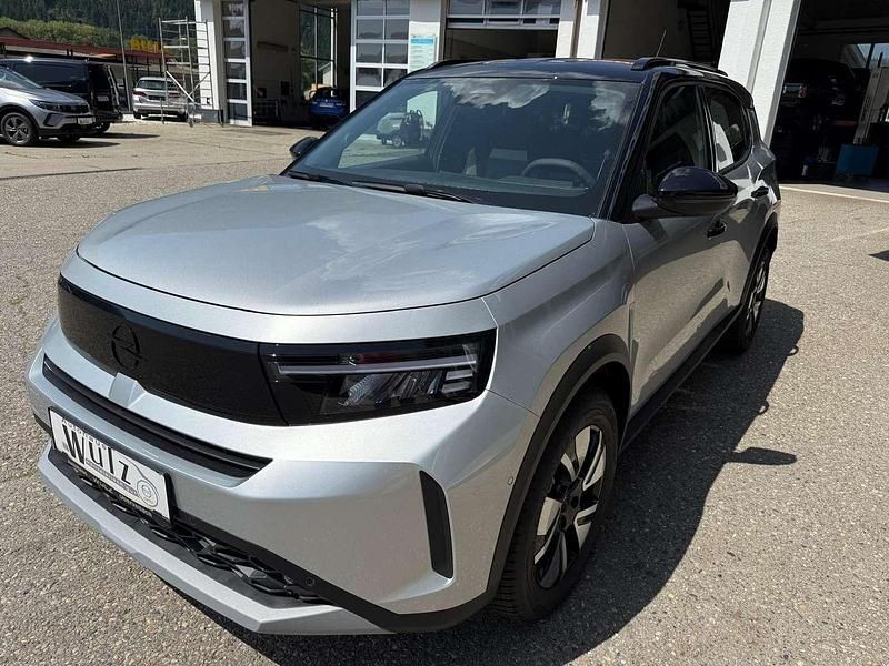 Neu Opel Frontera 136 PS (100 kW) 2025 Silber SUV