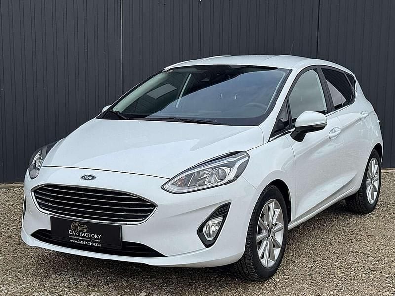 Gebraucht Ford Fiesta Titanium 86 PS (63 kW) 2018 Weiß Kleinwagen