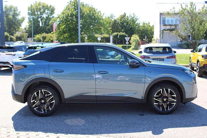 Neu Peugeot 3008 GT 136 PS (100 kW) 2025 Blau SUV