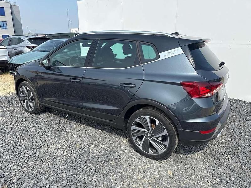 Neu Seat Arona FR 116 PS (85 kW) 2025 Grau SUV