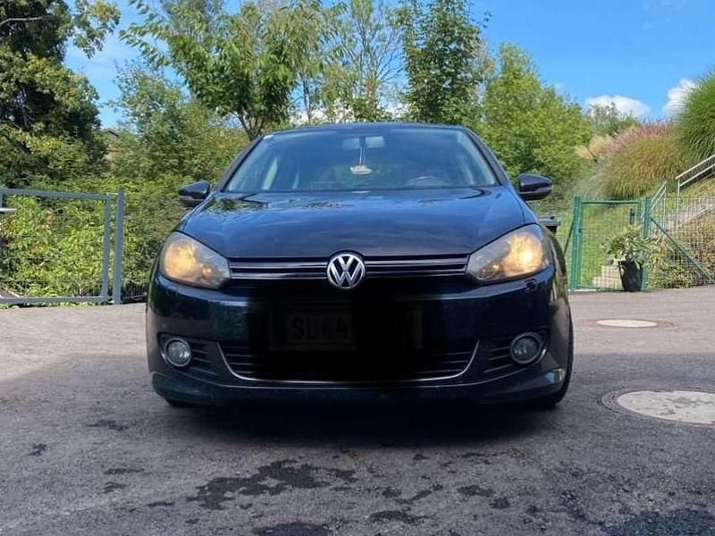 Gebraucht VW Golf VII 105 PS (77 kW) 2012 Schwarz Limousine