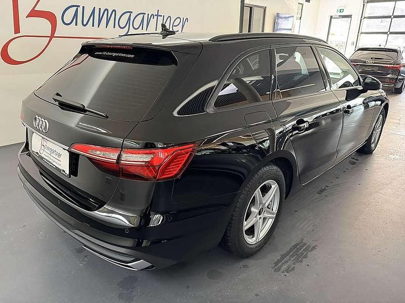 Gebraucht Audi A4 163 PS (119 kW) 2023 Schwarz Kombi