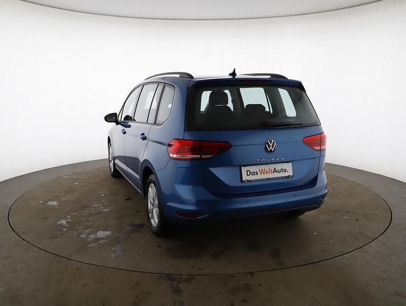 Gebraucht VW Touran Comfortline 150 PS (110 kW) 2022 Blau Van / Kleinbus