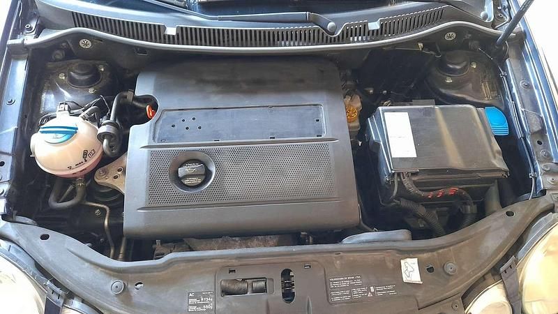 Gebraucht VW Polo Comfortline 75 PS (55 kW) 2004 Blau Limousine