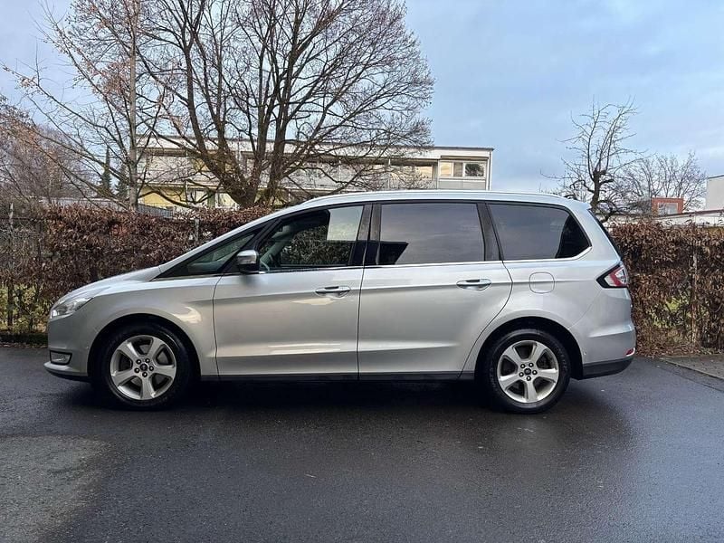 Silber Gebraucht 2016 Ford Galaxy Titanium Van / Kleinbus | € 19.500 (Guter Preis) - Bild 1/4