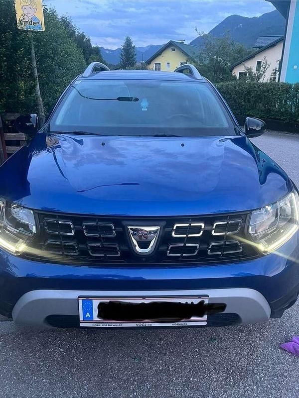 Blau Gebraucht 2020 Dacia Duster Celebration SUV | € 17.000 (Fairer Preis) - Bild 1/4