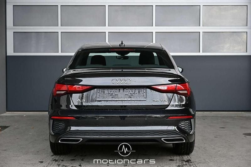 Gebraucht Audi A3 Ambiente 150 PS (110 kW) 2022 Schwarz Limousine